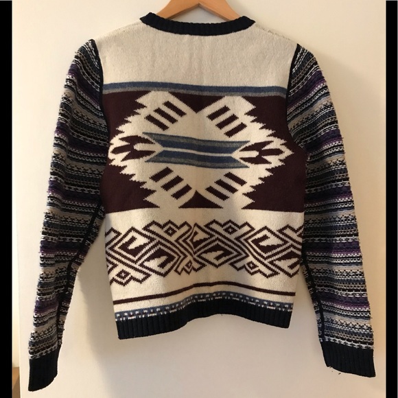 Ethnic Pattern Wool Sweater - Picture 4 of 8